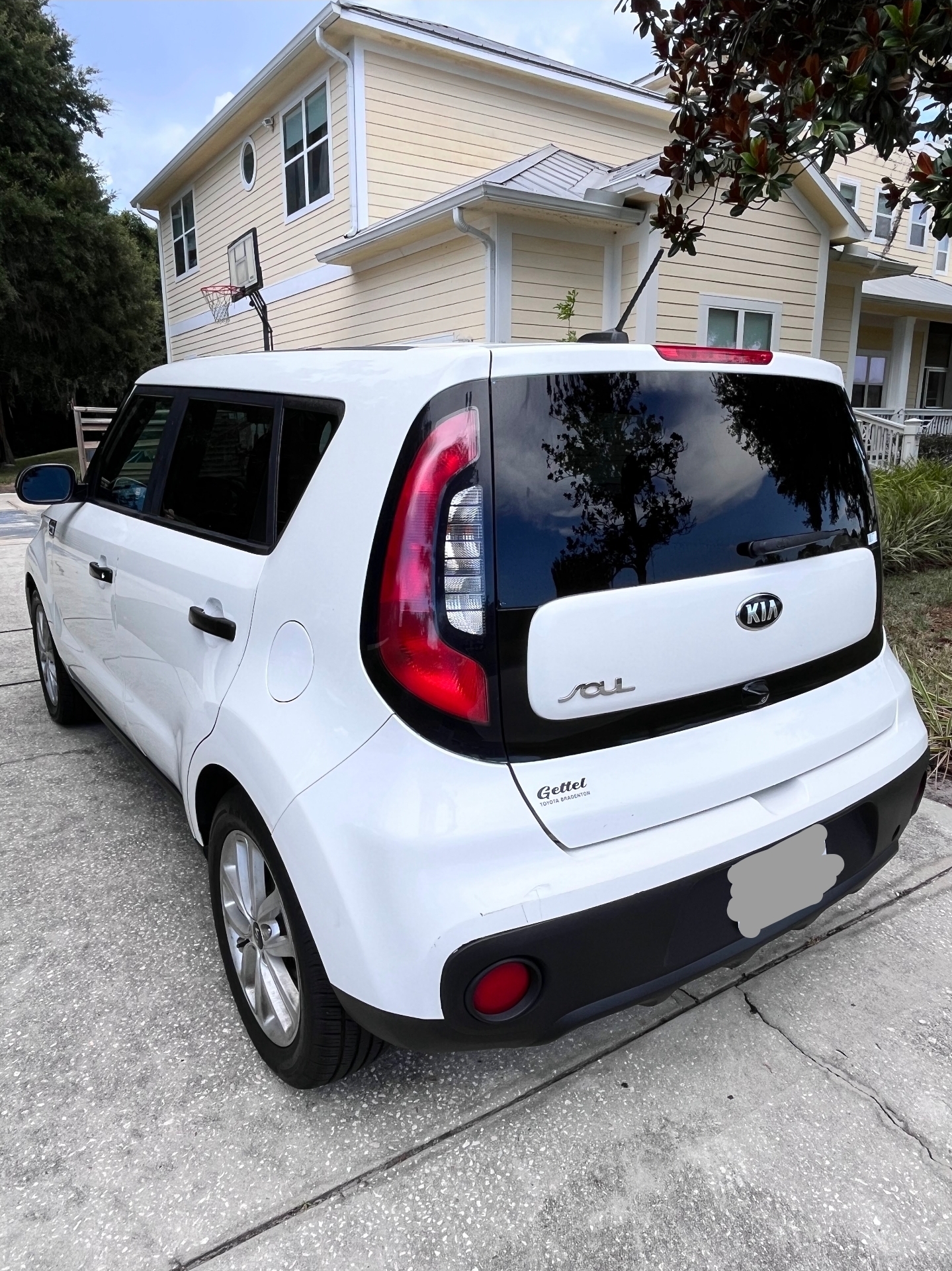 Used 2019 Kia Soul + FWD image 16