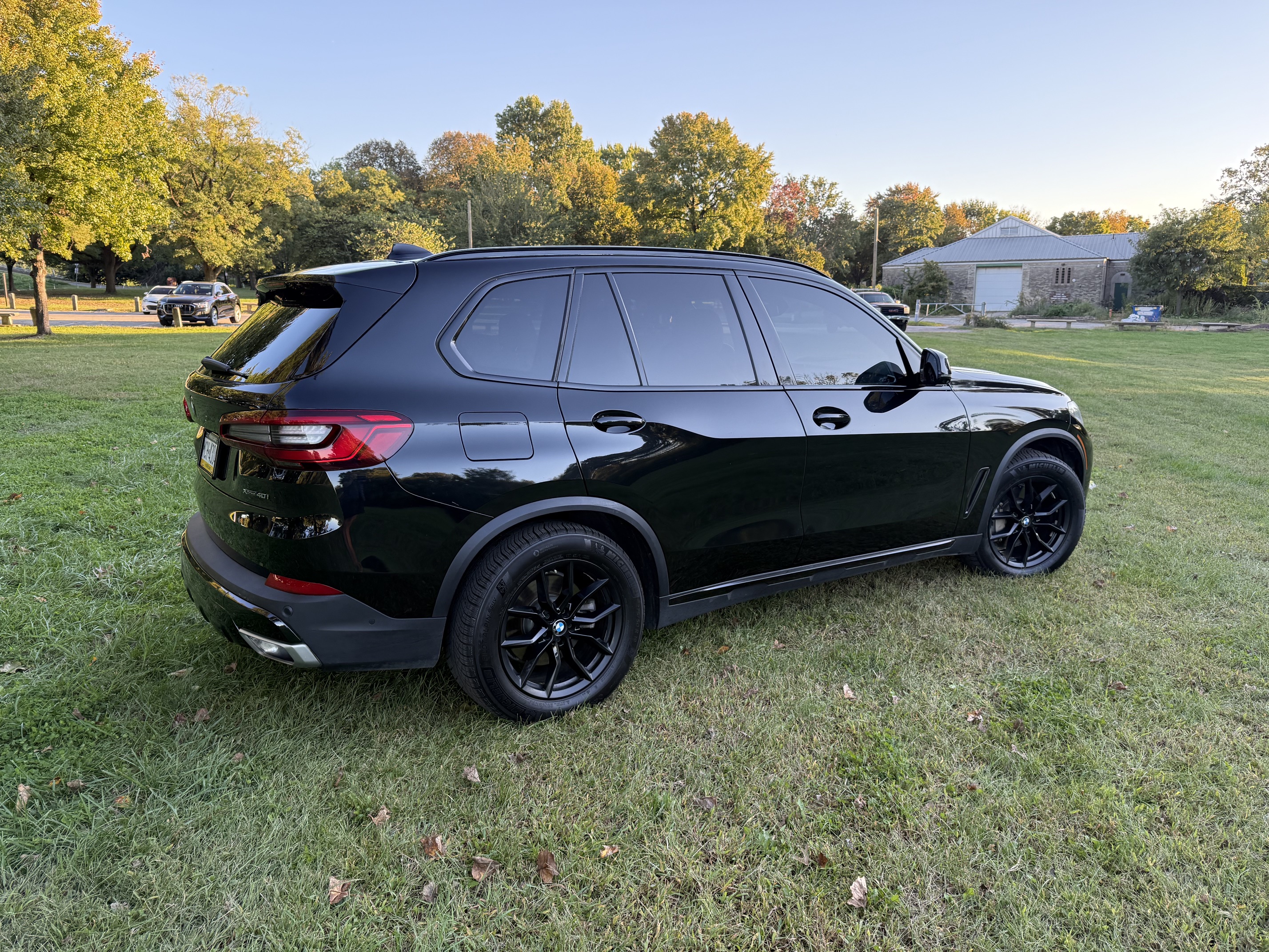 Used 2020 BMW X5 xDrive40i w/ Parking Assistance Package AWD/4WD image 11