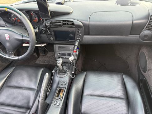 Used 2001 Porsche 911 Carrera image 18