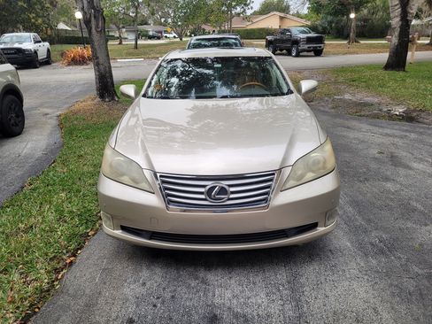 Used 2011 Lexus ES 350 image 4