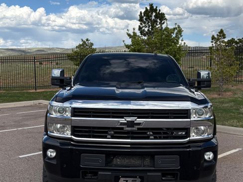 Used 2015 Chevrolet Silverado 2500 LTZ w/ LTZ Plus Package AWD/4WD image 2