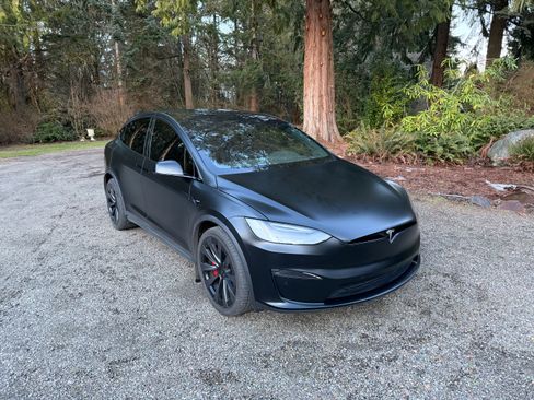 Used 2022 Tesla Model X Plaid image 4