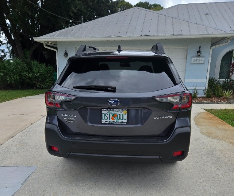 Used 2025 Subaru Outback Premium AWD/4WD image 8