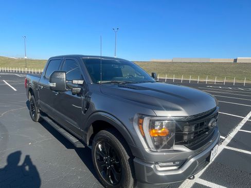 Used 2022 Ford F150 XLT w/ Equipment Group 302A High image 10