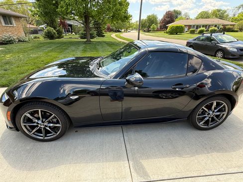 Used 2017 MAZDA MX-5 Miata RF Grand Touring w/ Appearance Package RWD image 5