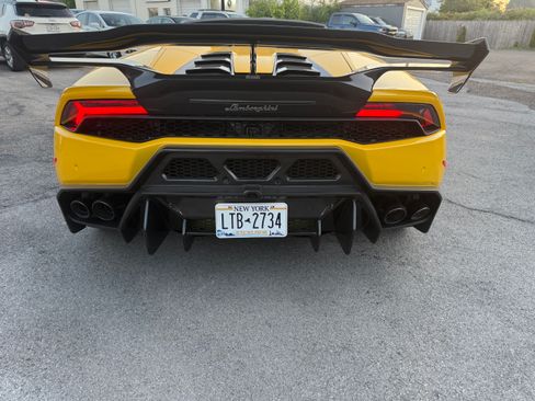 Used 2017 Lamborghini Huracan LP 580-2 RWD image 5