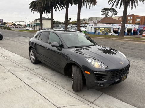 Used 2018 Porsche Macan S image 8