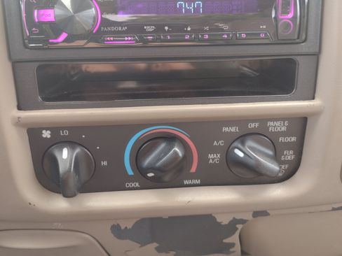 Used 2003 Ford F150 XLT RWD image 13