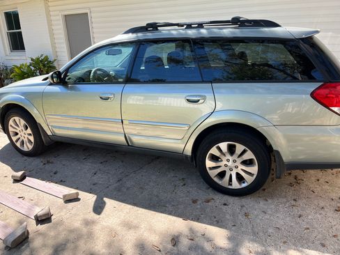 Used 2009 Subaru Outback 2.5i Limited image 10