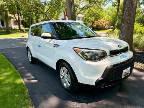 Used 2016 Kia Soul FWD image 12