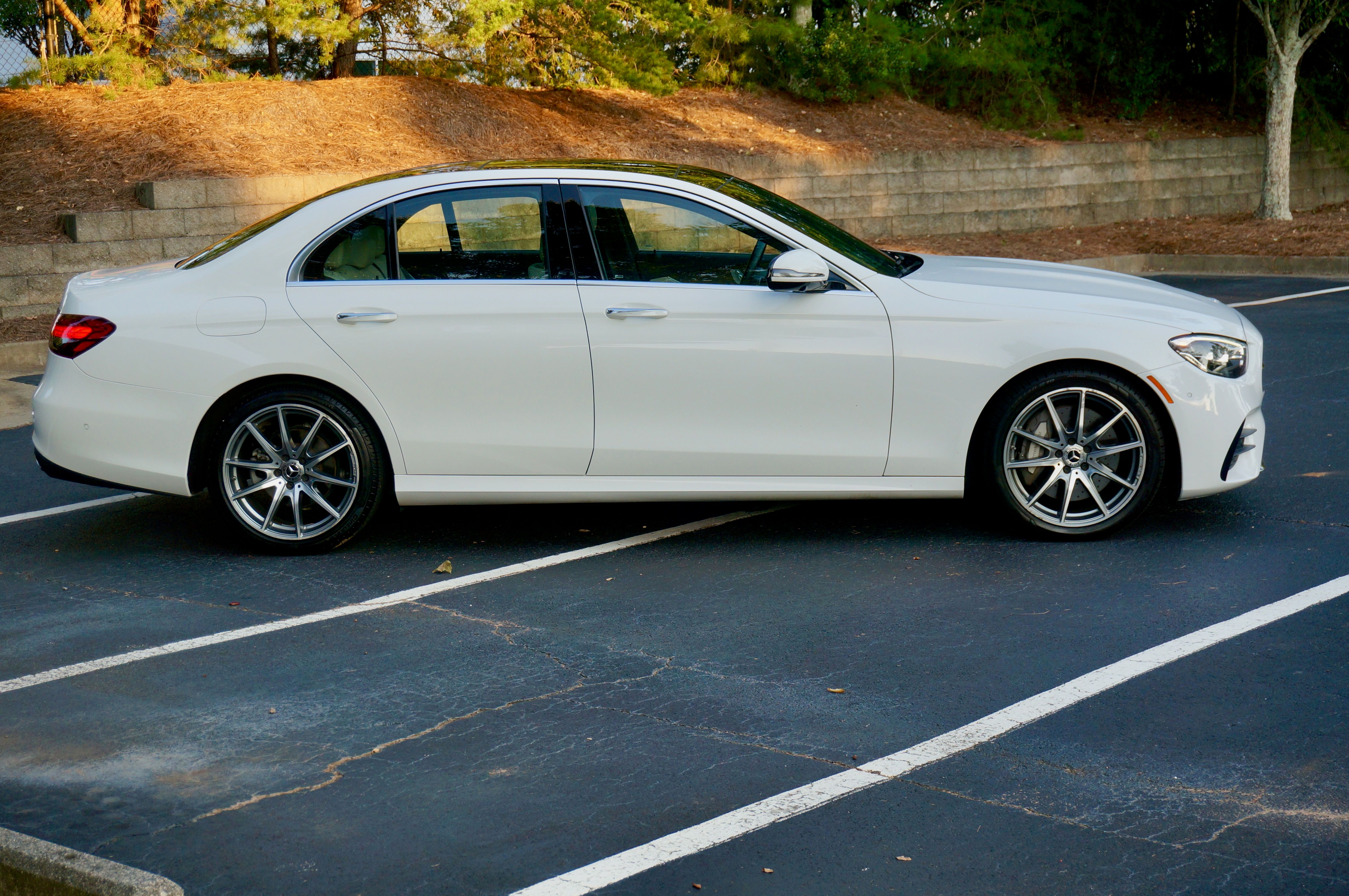 Used 2022 Mercedes-Benz E 350 Sedan image 1