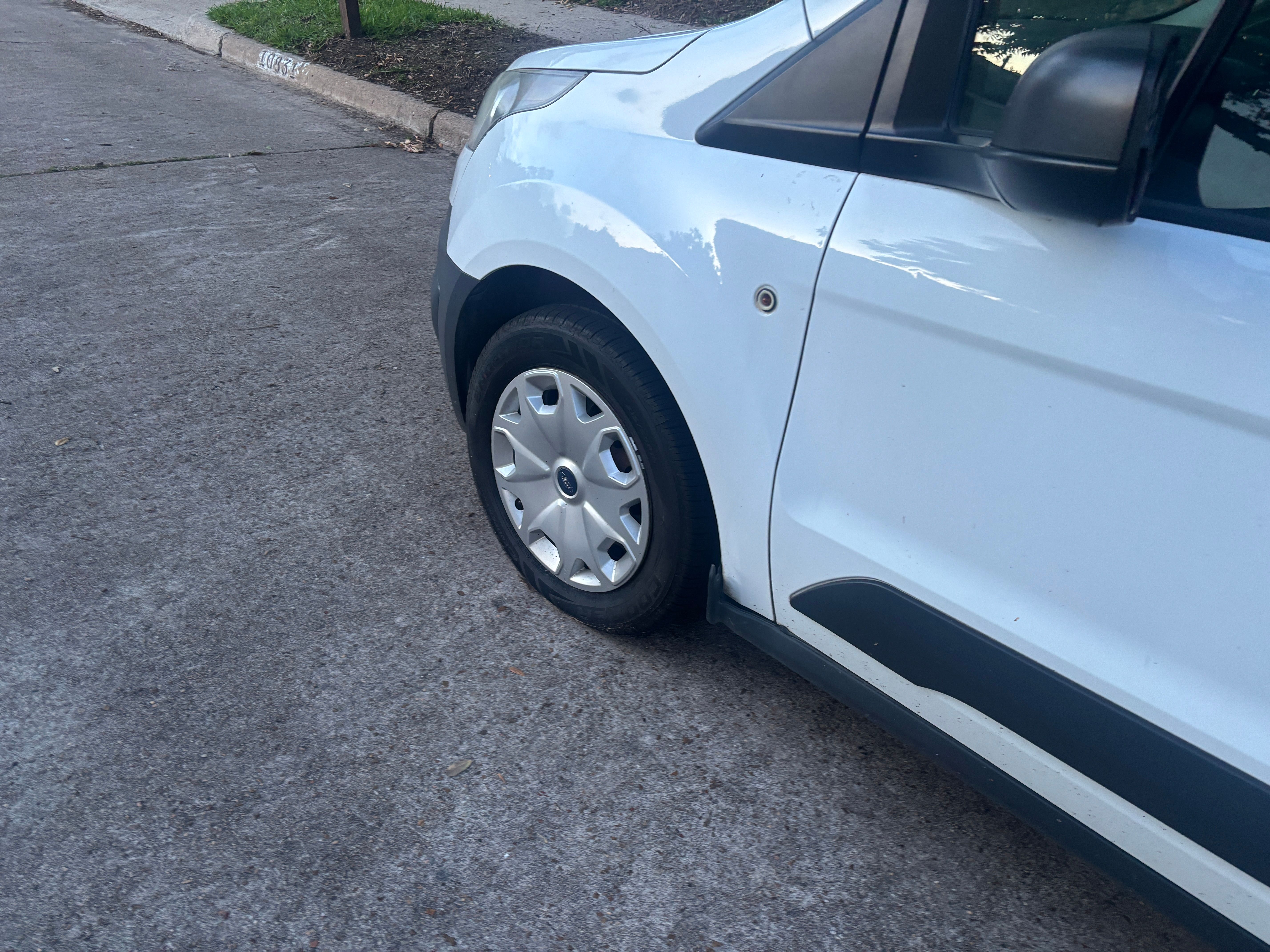 Used 2018 Ford Transit Connect XL FWD image 12