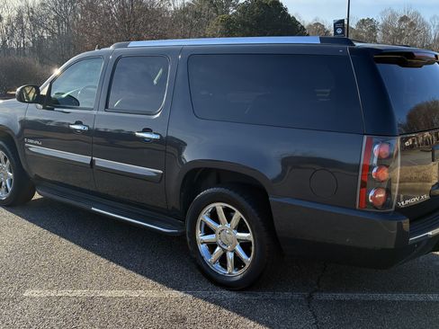 Used 2008 GMC Yukon XL Denali image 2
