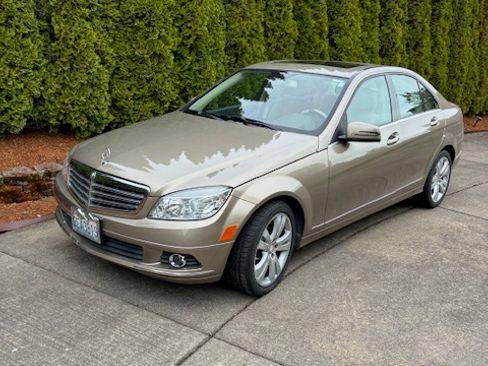 Used 2010 Mercedes-Benz C 300 Sedan image 1