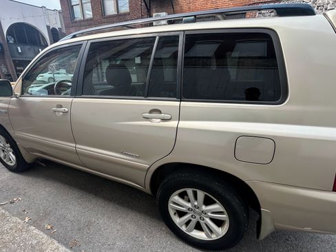 Used 2006 Toyota Highlander Limited AWD/4WD image 9