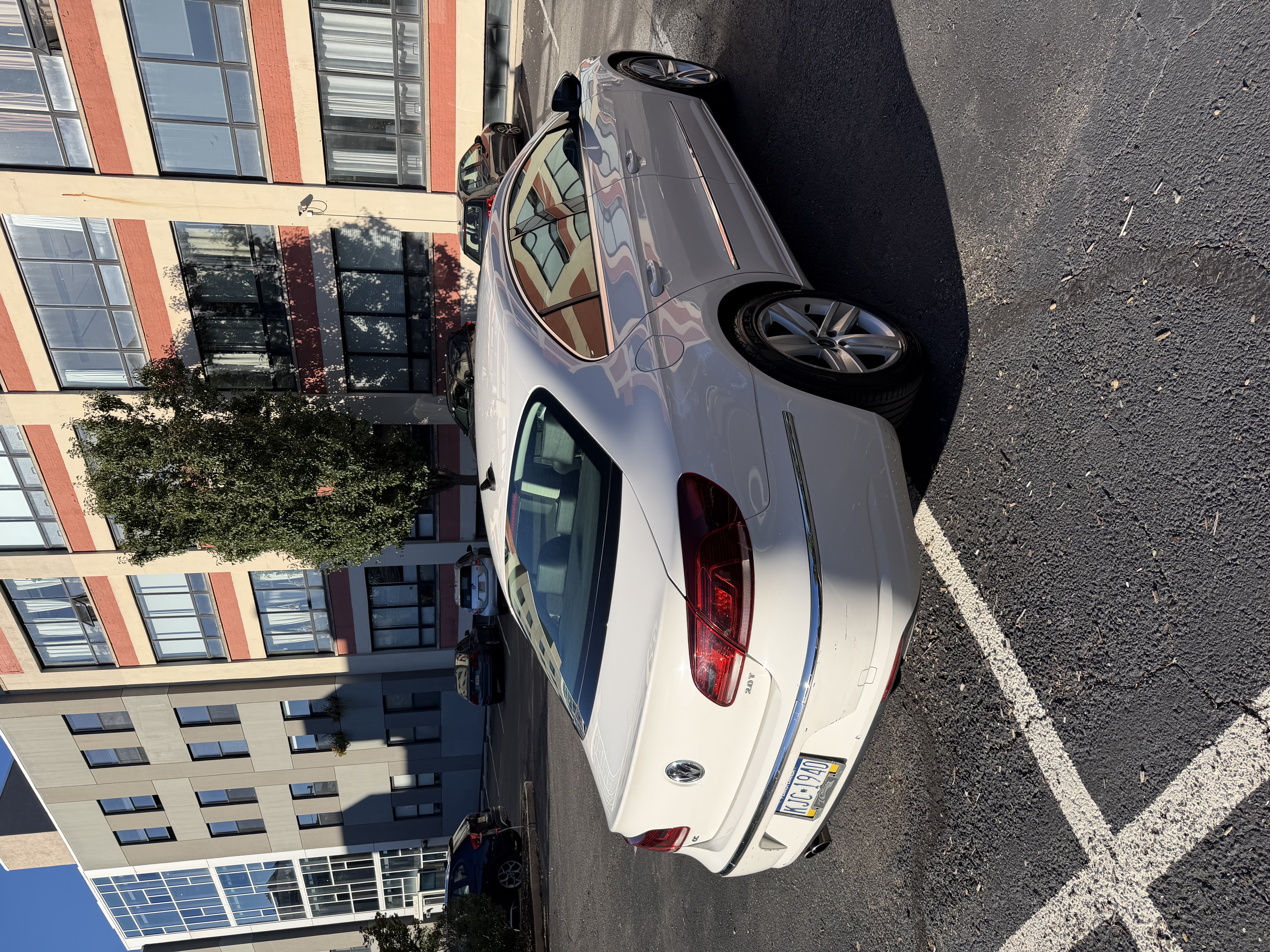Used 2015 Volkswagen CC Sport FWD image 11