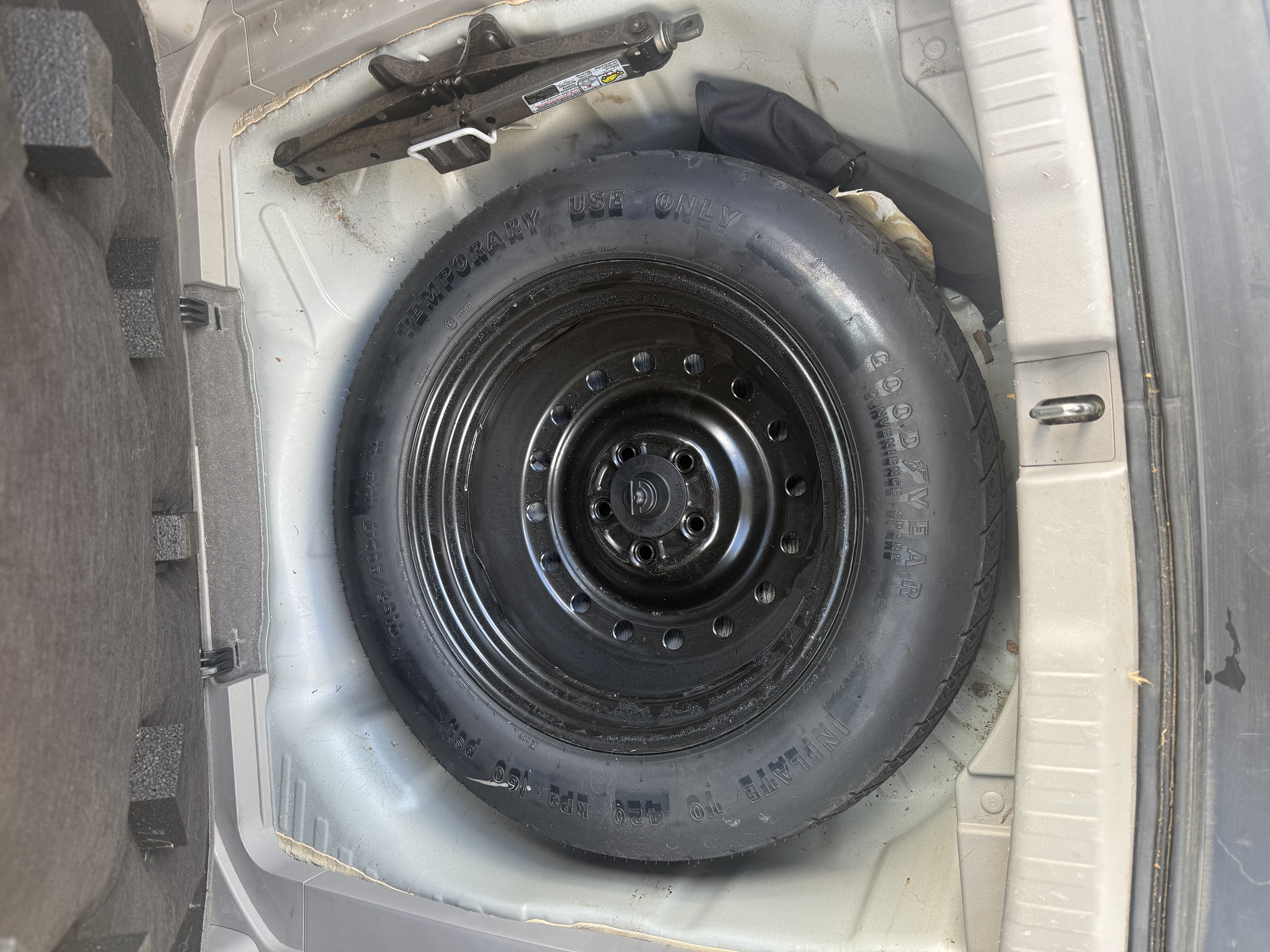 Used 2014 Honda CR-V LX image 5