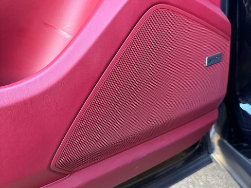 Used 2023 Porsche Cayenne S Platinum image 8