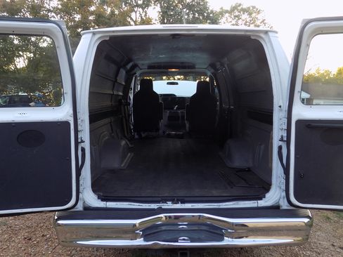 Used 2012 Ford E-250 and Econoline 250 Extended w/ Commercial Cargo Van Pkg image 8