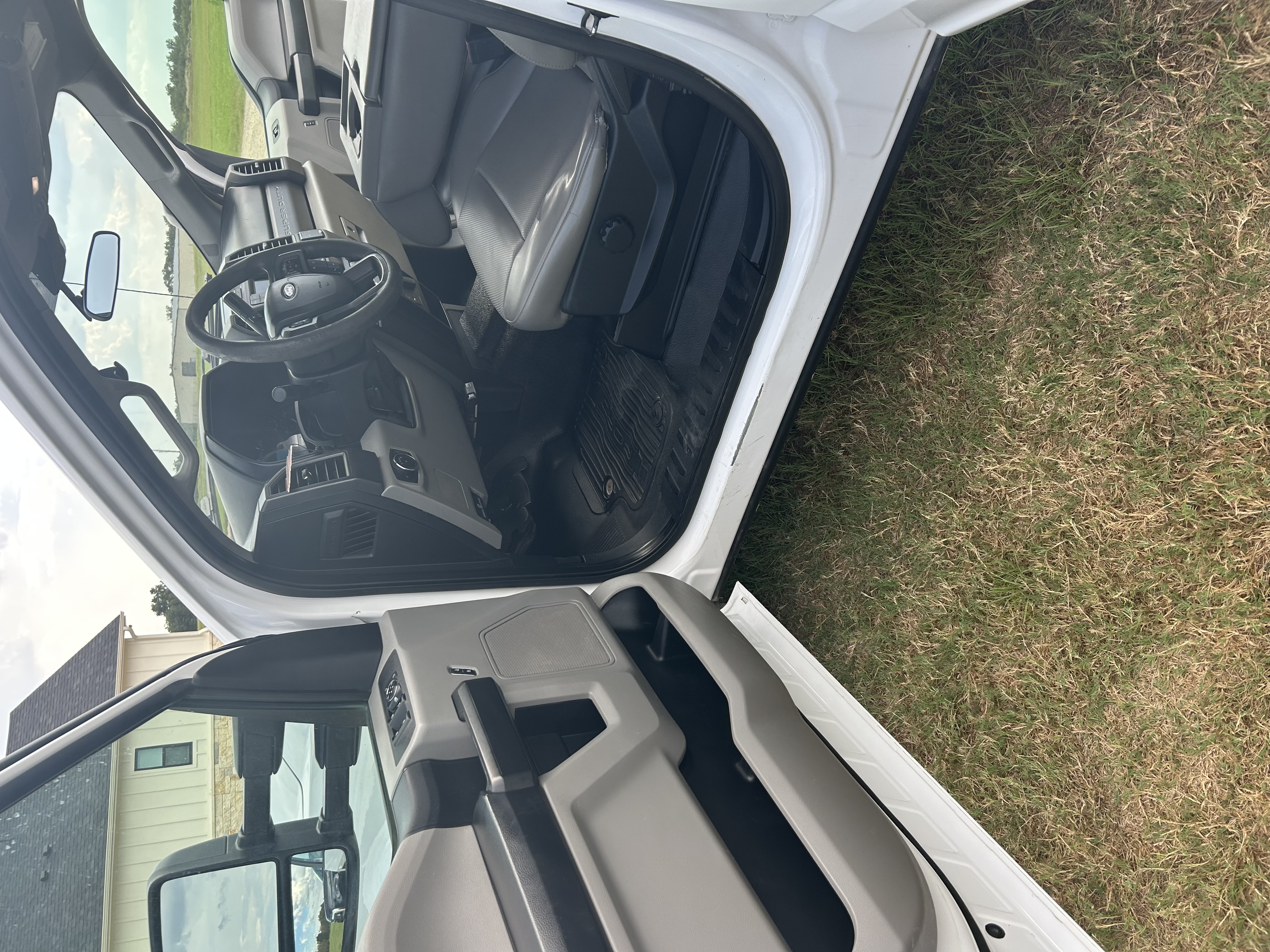 Used 2020 Ford F250 XL w/ Power Equipment Group RWD image 9