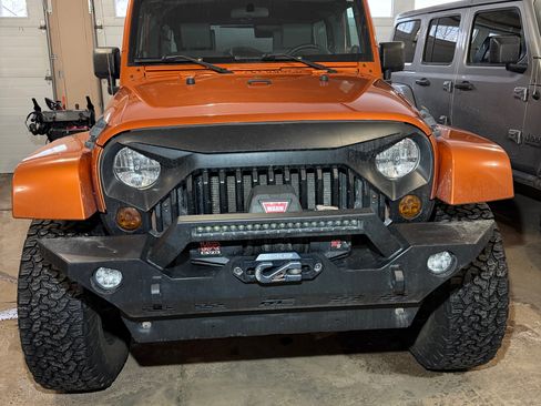 Used 2010 Jeep Wrangler Unlimited Sahara w/ Dual Top Group image 8