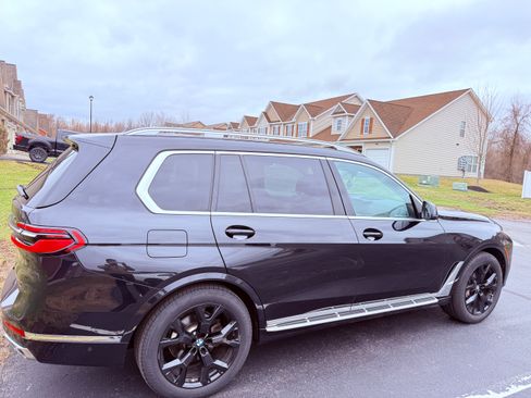 Used 2023 BMW X7 xDrive40i w/ Premium Package image 6