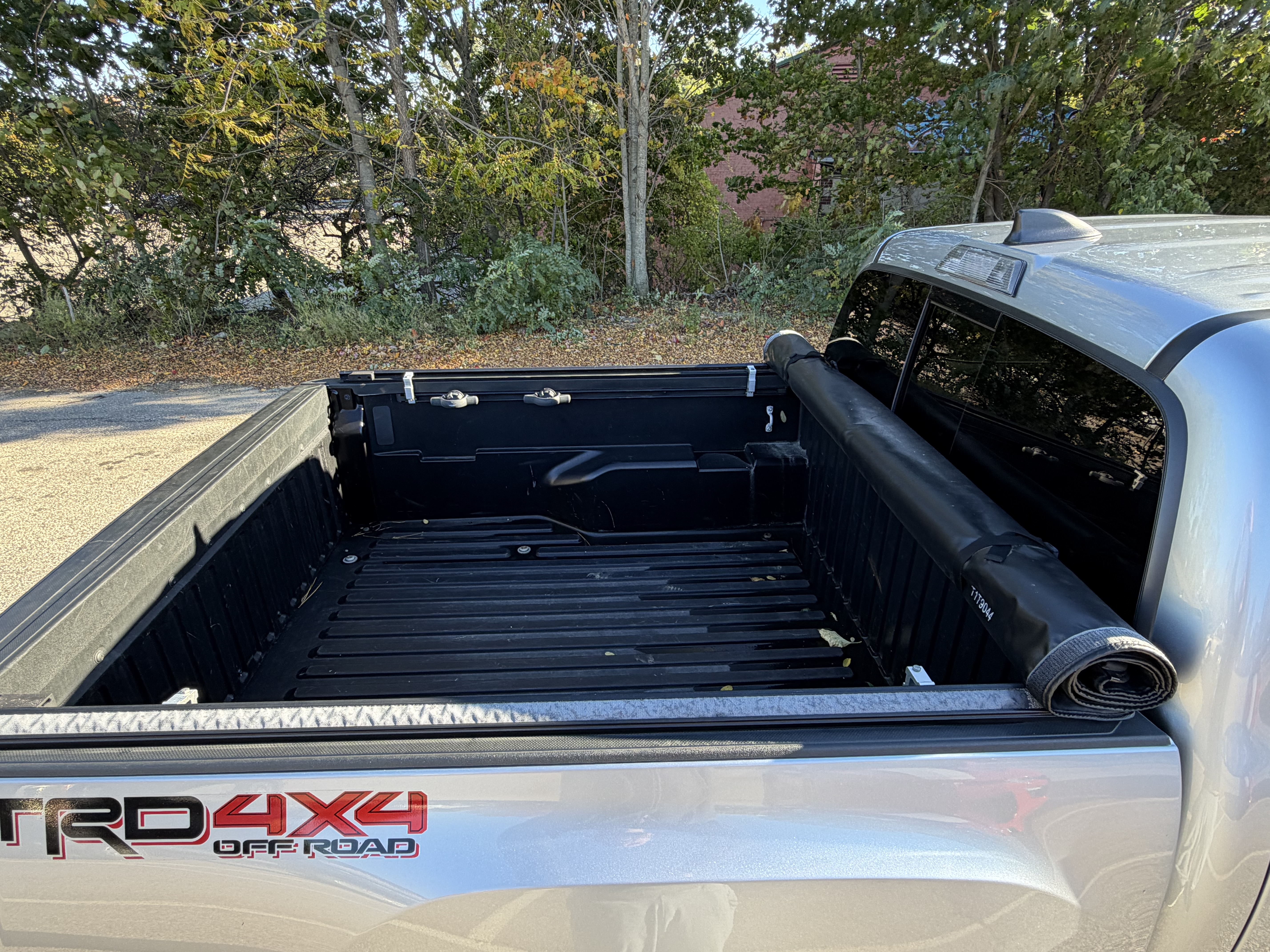 Used 2022 Toyota Tacoma TRD Off-Road w/ Technology Package AWD/4WD image 6