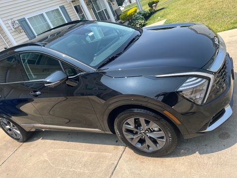 Used 2023 Kia Sportage SX image 8