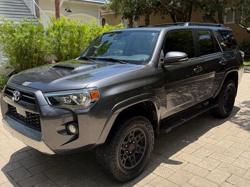 Used 2020 Toyota 4Runner TRD Off-Road Premium w/ Moonroof Package AWD/4WD image 1