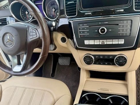 Used 2018 Mercedes-Benz GLE 350 350 Sport Utility 4D image 25