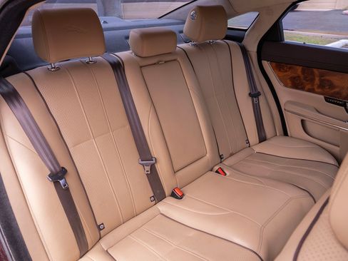Used 2013 Jaguar XJ L Portfolio AWD/4WD image 12