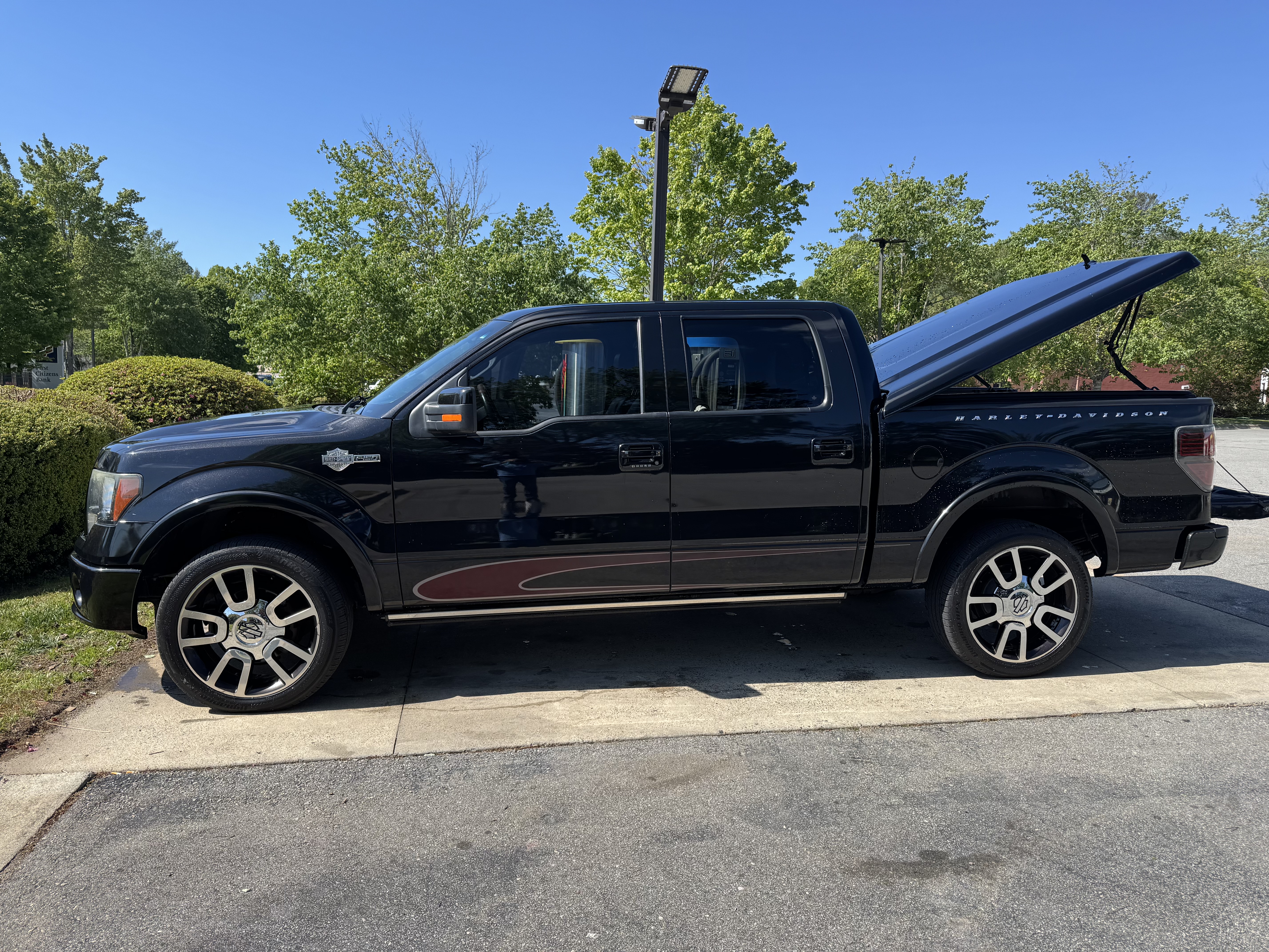 Used 2010 Ford F150 Harley-Davidson AWD/4WD image 18