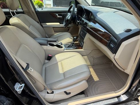 Used 2011 Mercedes-Benz GLK 350 4MATIC image 13