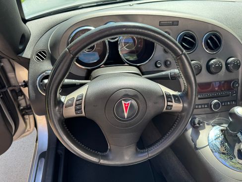 Used 2007 Pontiac Solstice GXP w/ Premium Package image 17