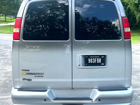 Used 2011 Chevrolet Express 1500 RWD image 19