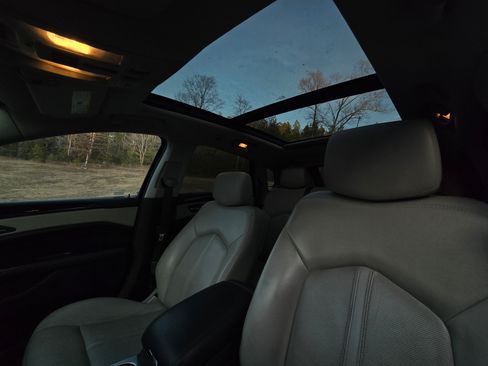 Used 2015 Cadillac SRX Performance w/ Driver Awareness Package image 11