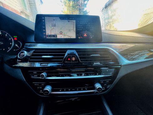 Used 2018 BMW 540i xDrive AWD/4WD image 11
