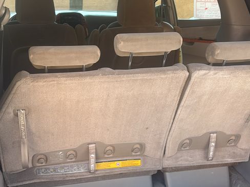 Used 2009 Toyota Sienna FWD image 8