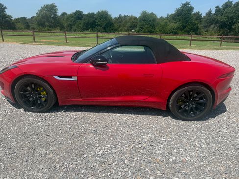 Used 2016 Jaguar F-TYPE Convertible image 4