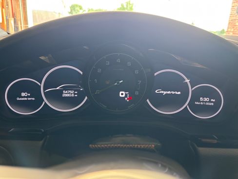 Used 2019 Porsche Cayenne E-Hybrid AWD/4WD image 18