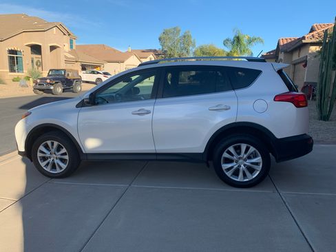 Used 2013 Toyota RAV4 Limited image 12