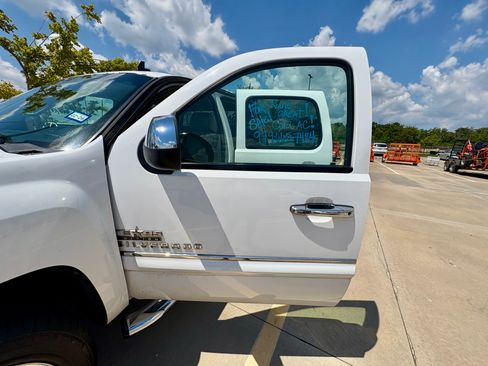 Used 2011 Chevrolet Silverado 1500 LT w/ Texas Edition image 16