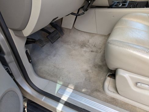 Used 2007 GMC Yukon XL SLT w/ SLT Preferred Equipment Group image 10