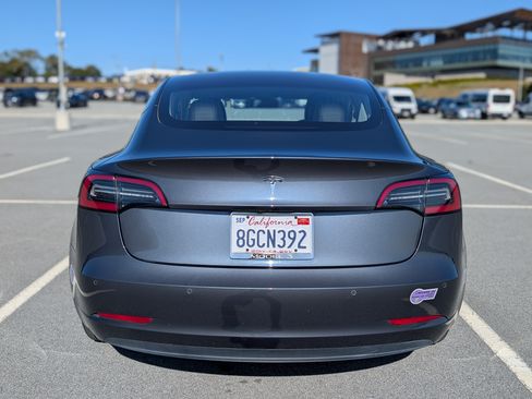 Used 2018 Tesla Model 3 Long Range image 9