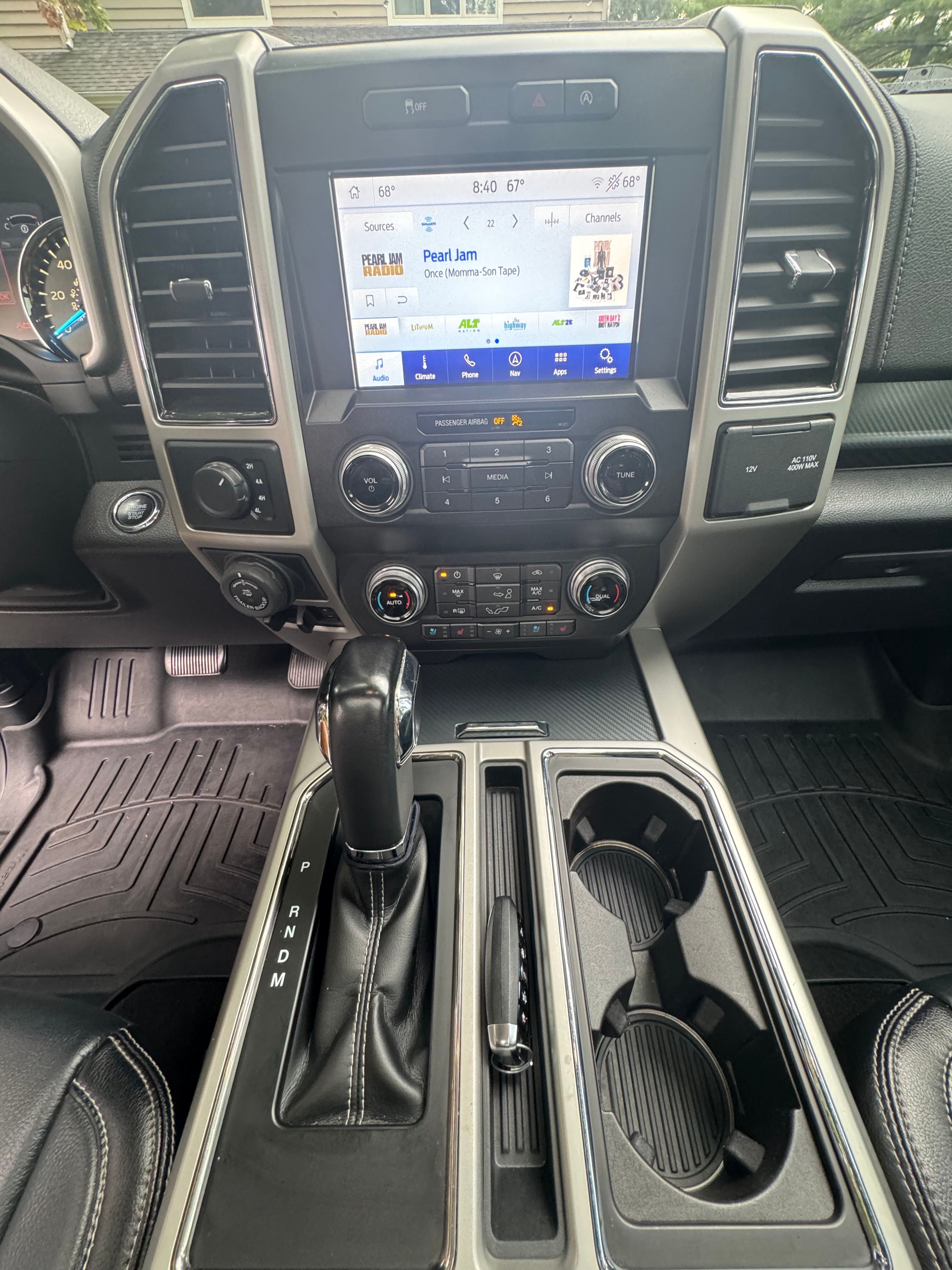 Used 2019 Ford F150 Lariat w/ Equipment Group 502A Luxury AWD/4WD image 20