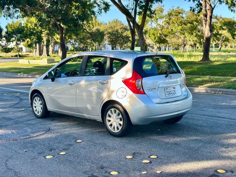Used 2015 Nissan Versa Note SV FWD image 4