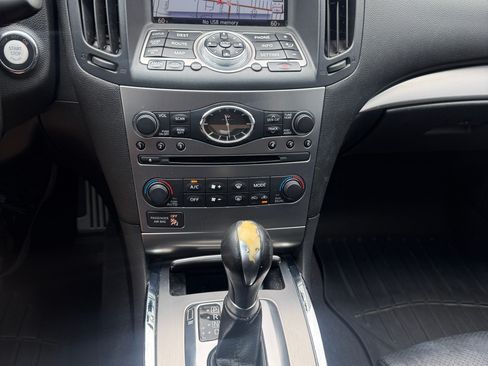 Used 2011 INFINITI G37 x Sedan w/ Premium Pkg AWD/4WD image 9