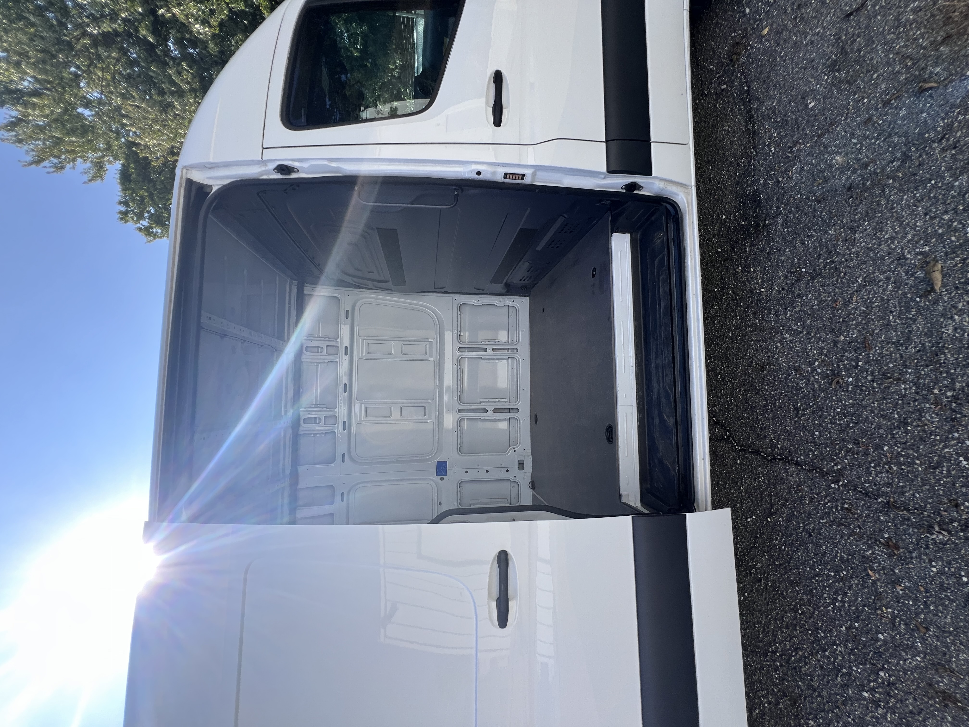 Used 2021 Mercedes-Benz Sprinter 2500 image 13
