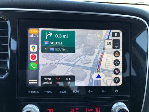 Used 2020 Mitsubishi Outlander SE image 11