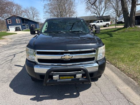 Used 2010 Chevrolet Silverado 1500 LT image 4